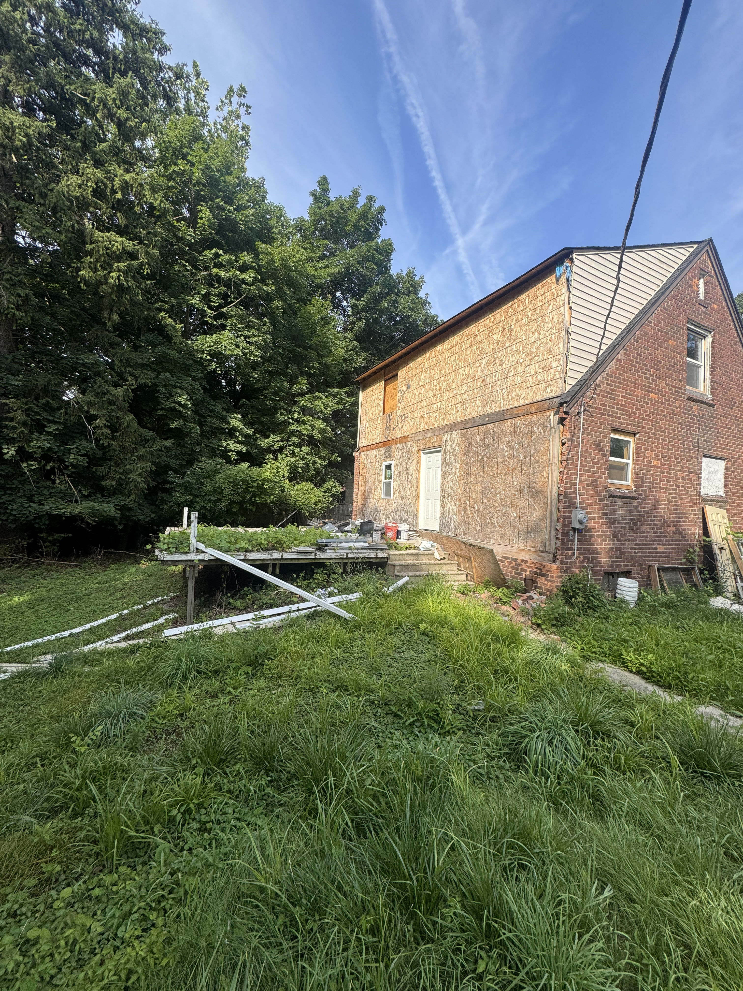 17350 Cooley Street &mdash; property photo 5 of 21