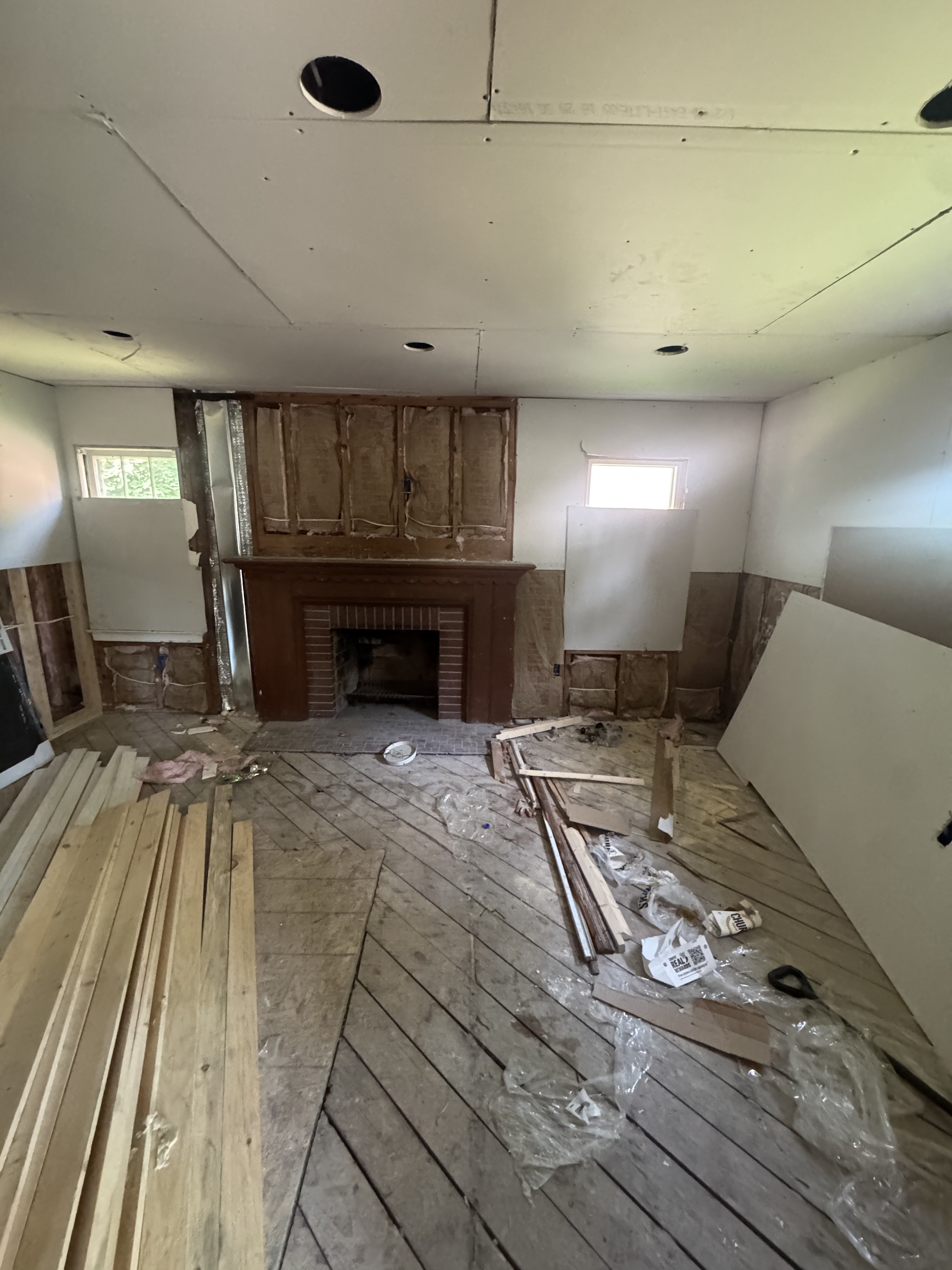 17350 Cooley Street &mdash; property photo 7 of 21