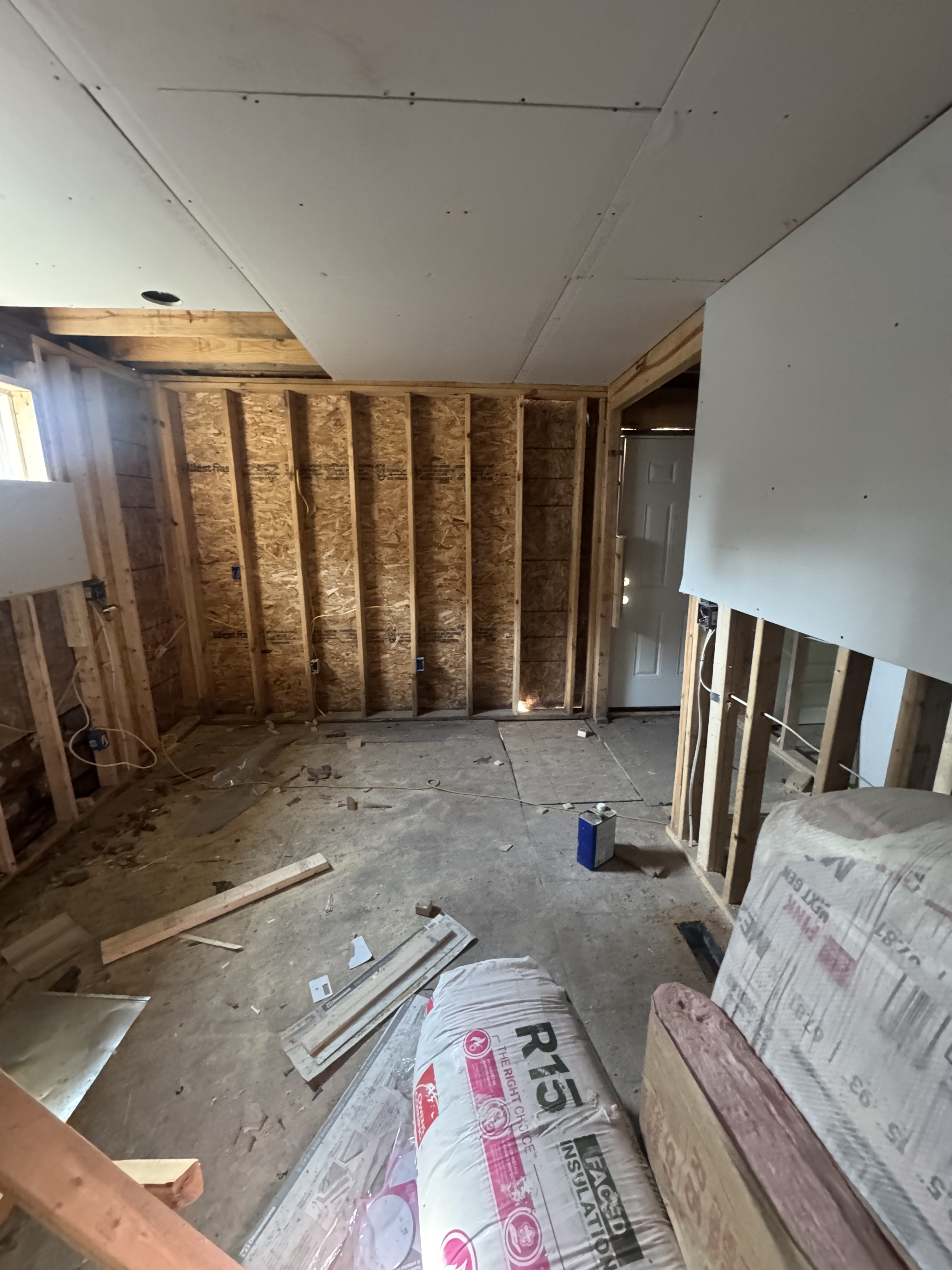 17350 Cooley Street &mdash; property photo 9 of 21