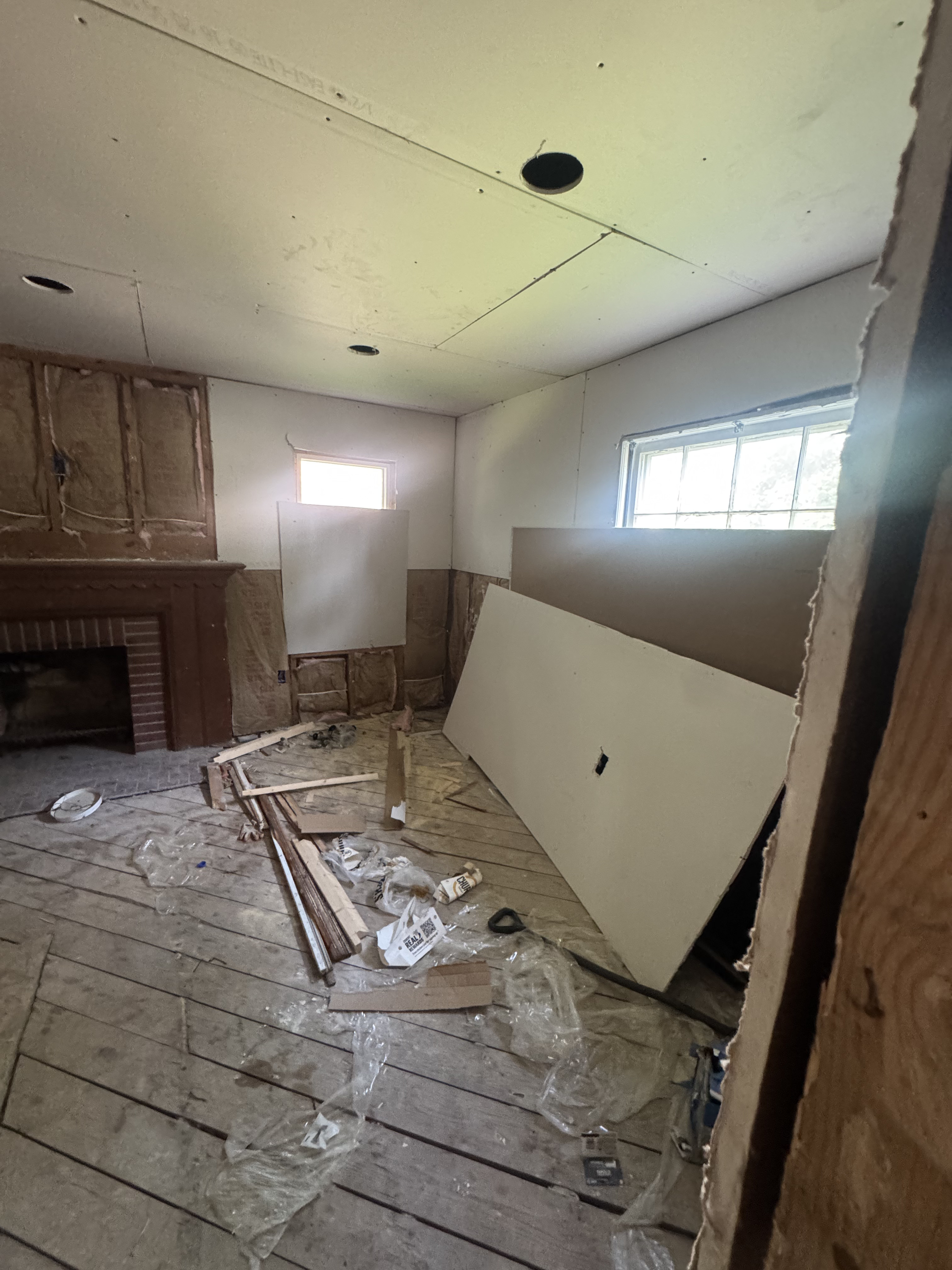 17350 Cooley Street &mdash; property photo 6 of 21